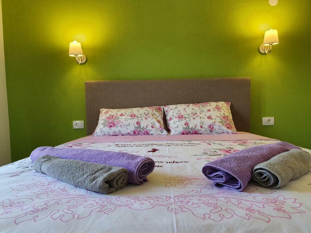 Apartments Kingfisher เวียร์ปาซาร์ ภายนอก รูปภาพ